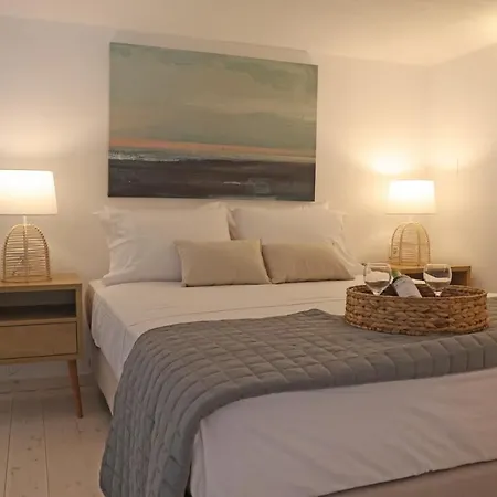 Modern Loft Syros Apartmán *